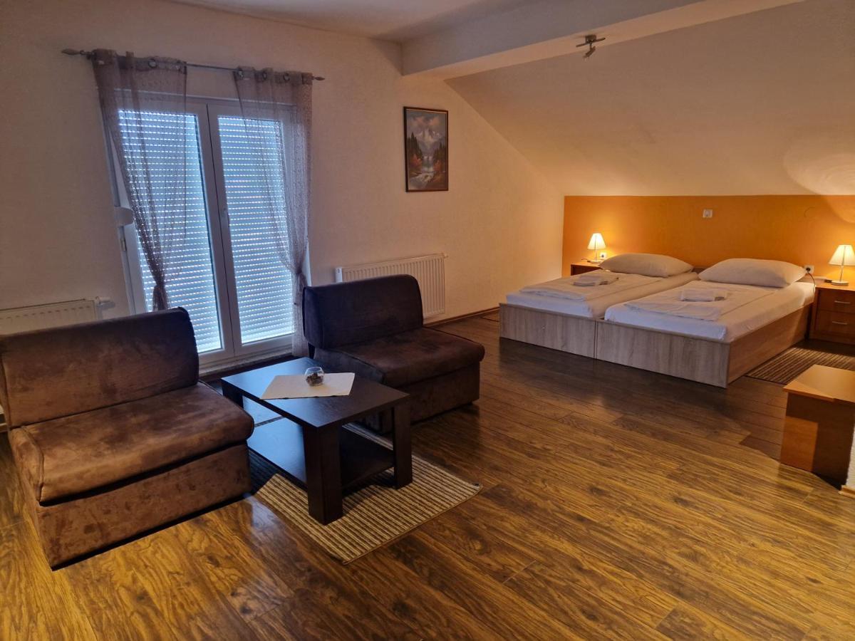 Plitvice Palace Grabovac  Ngoại thất bức ảnh